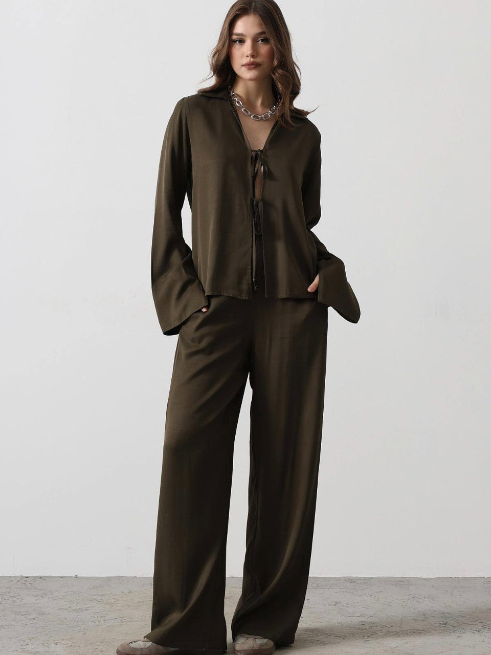 Front-Piped Blouse and Pants Set