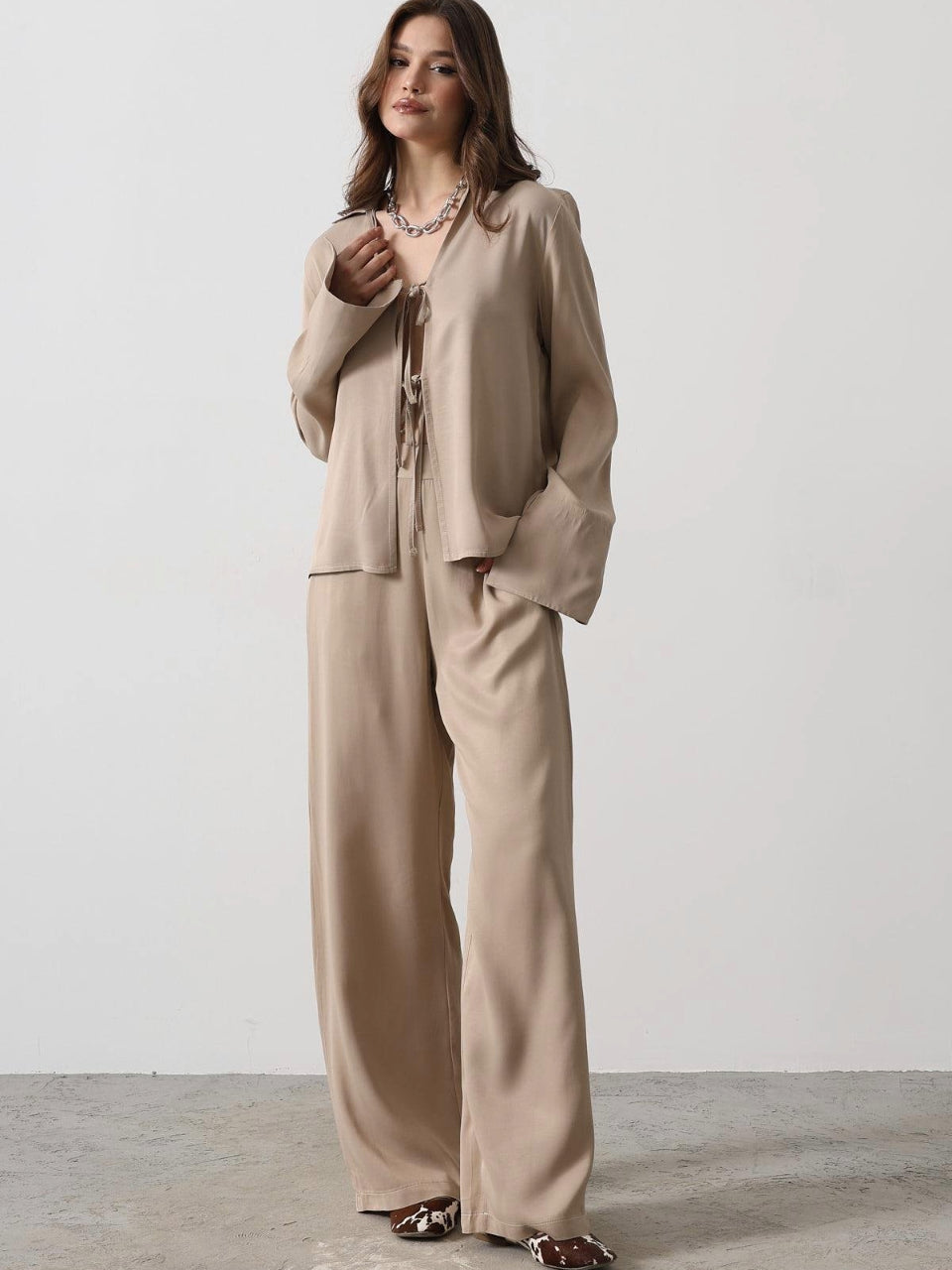Front-Piped Blouse and Pants Set
